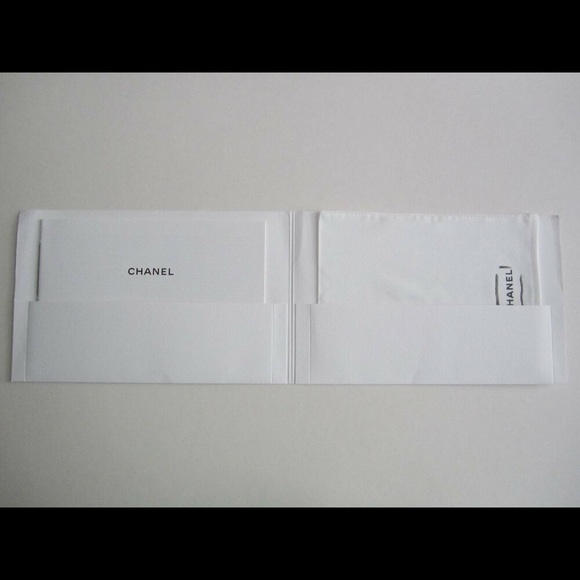 Chanel bag cleaning cloth and care instructions ( 3 pack) - Picture 3 of 6
